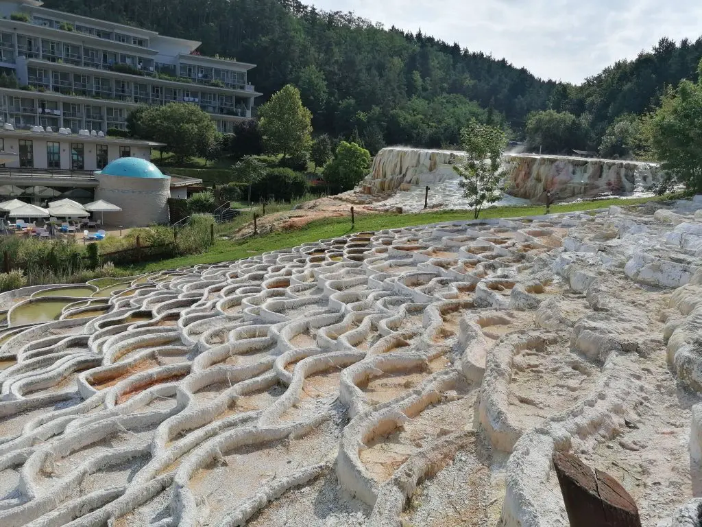 Tündérliget Panzió Egerszalók – Felnőttbarát szállás a tündérek ajánlásával