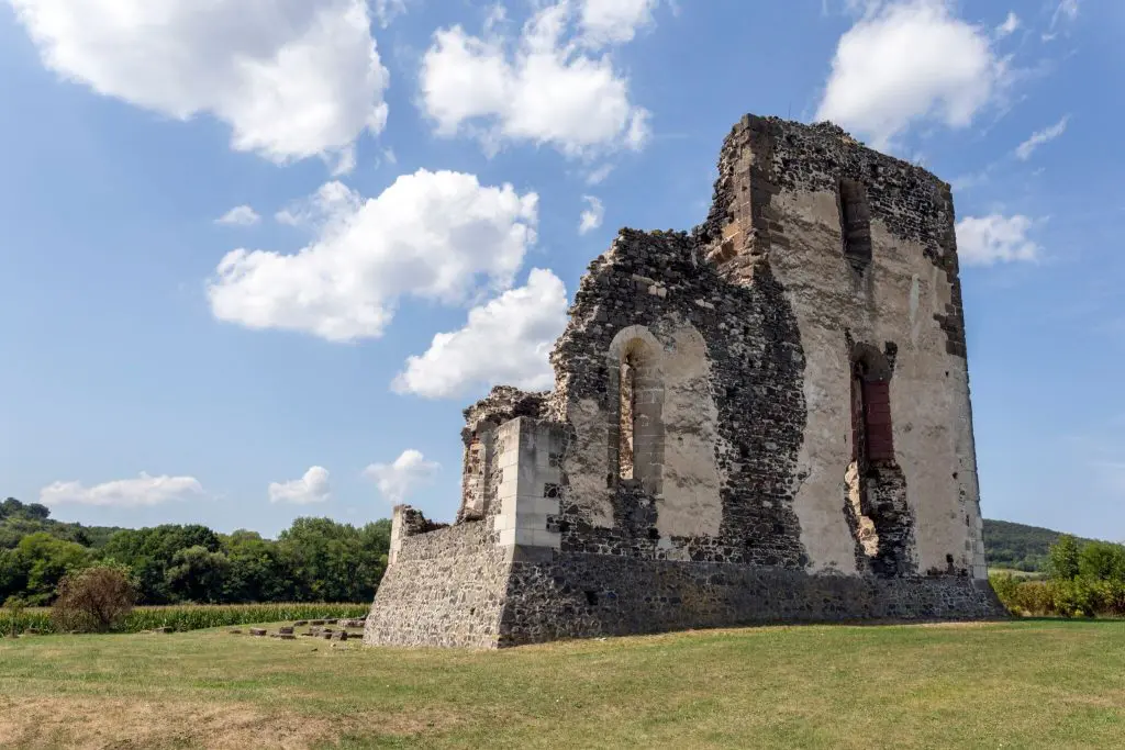 5 titokzatos balatoni templomrom – Múltidéző túra kalandoroknak!