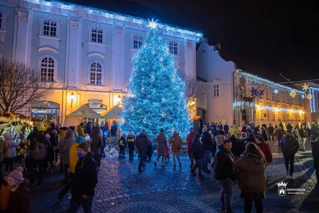 Fényvonattal a karácsonyba – advent Székesfehérváron