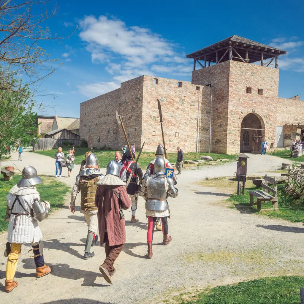 Cápalesés, éjszakai labirintus és vidrapark ‒ 20 kihagyhatatlan családi program 2023-ra