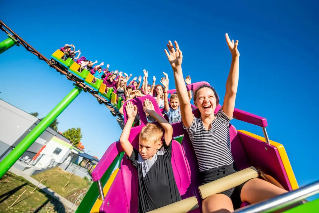 Cápalesés, éjszakai labirintus és vidrapark ‒ 20 kihagyhatatlan családi program 2023-ra