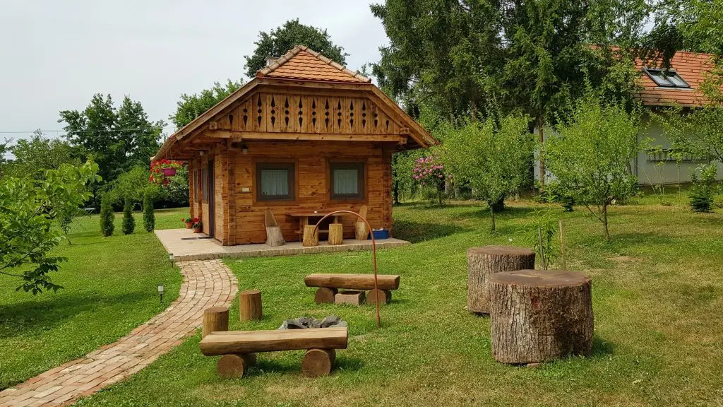 50 őrségi faház és természetközeli szállás a tökéletes pihenéshez