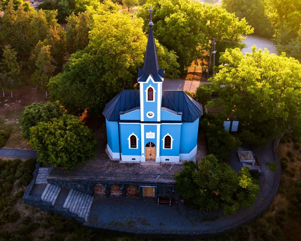 Balatoni bakancslista: Festői kápolnák, mesés kilátások és különleges látnivalók ‒ 23 varázslatos hely a Balatonnál