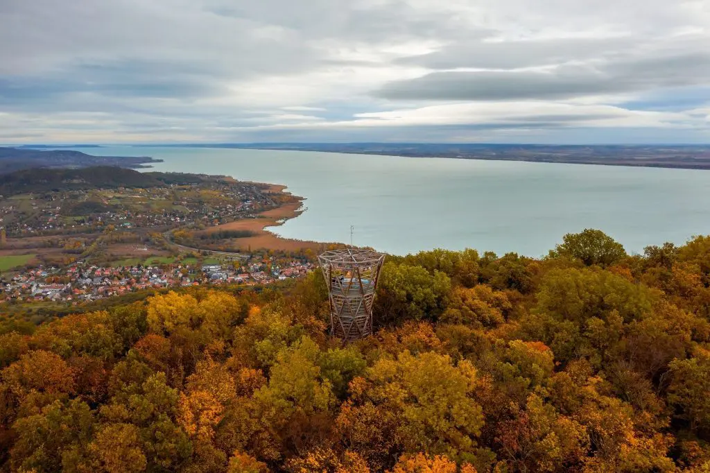Balatoni bakancslista: Festői kápolnák, mesés kilátások és különleges látnivalók ‒ 23 varázslatos hely a Balatonnál