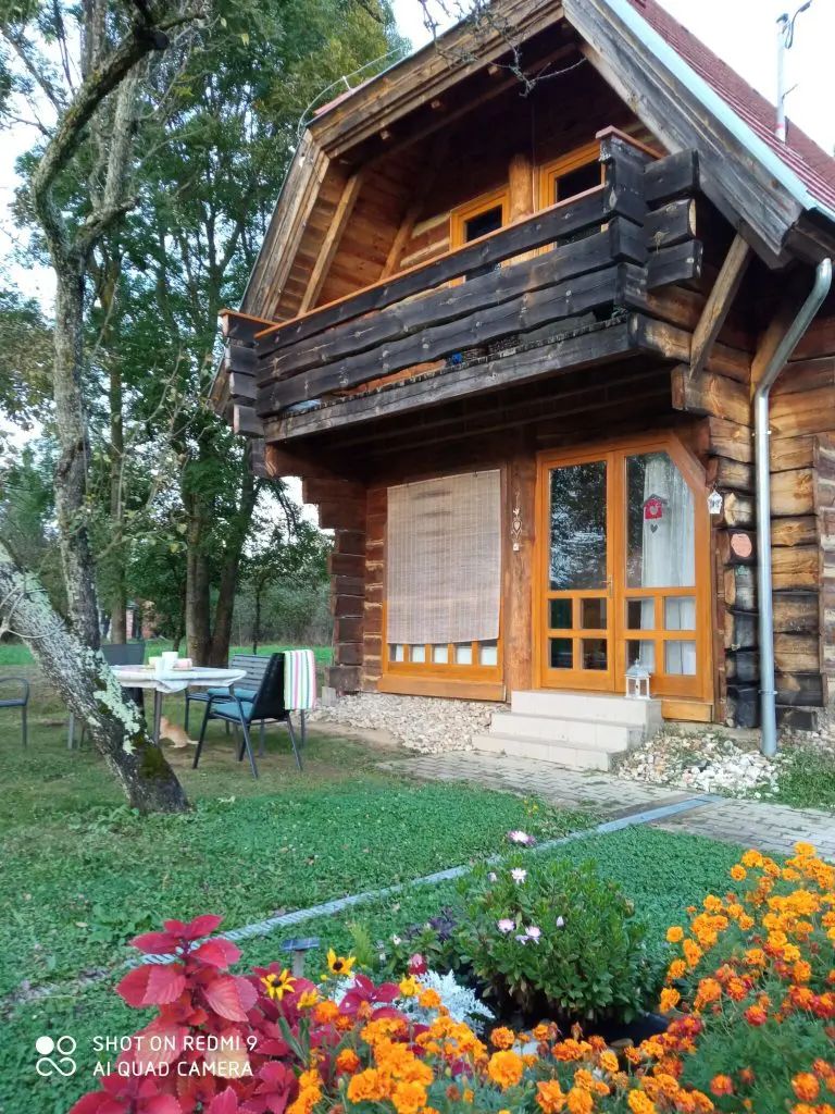 50 őrségi faház és természetközeli szállás a tökéletes pihenéshez