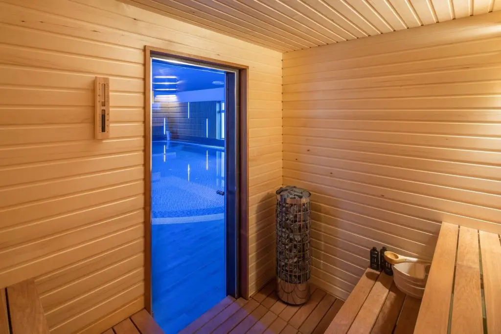 Tó közepére épült, mesebeli wellness szálloda: Sziget Hotel****, ahol körülvesz a természet
