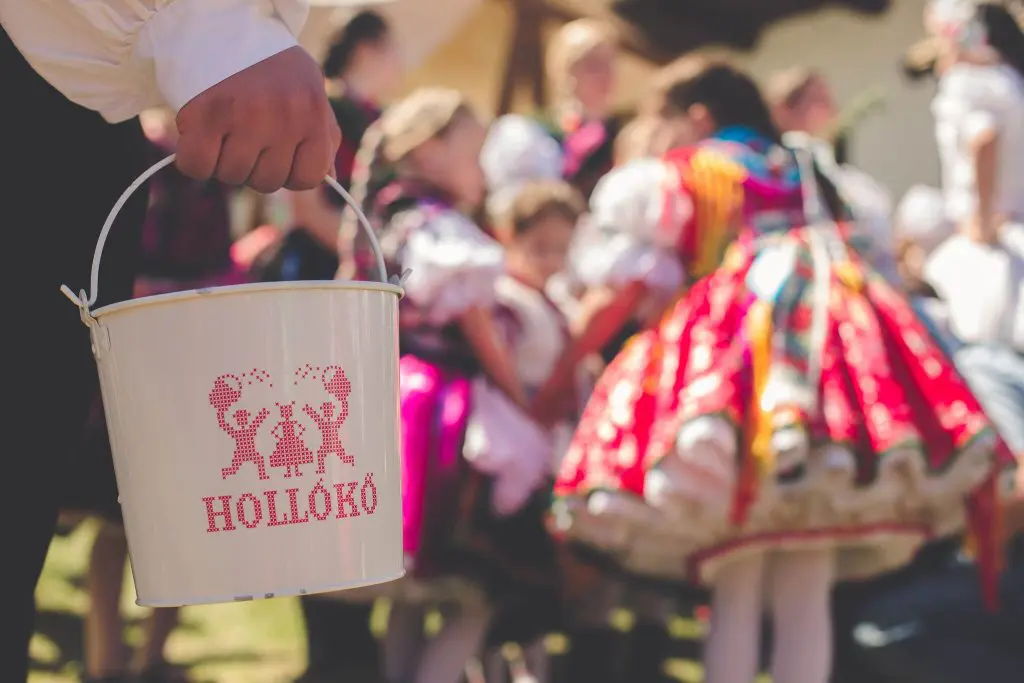 Ha húsvét, akkor irány a Hollókői Húsvéti Fesztivál!