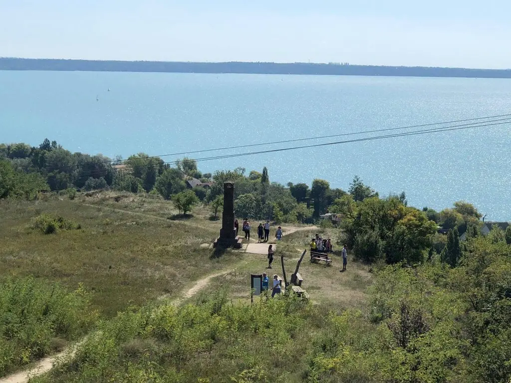 Ide menj nyaralni a gyerekekkel! A 10 legjobb családbarát szállás a Balaton partján