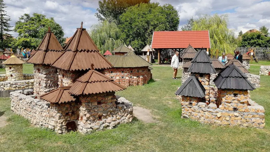 Idén is vár a Velencei-tó – Látnivalók, programok, szállástippek az egész családnak