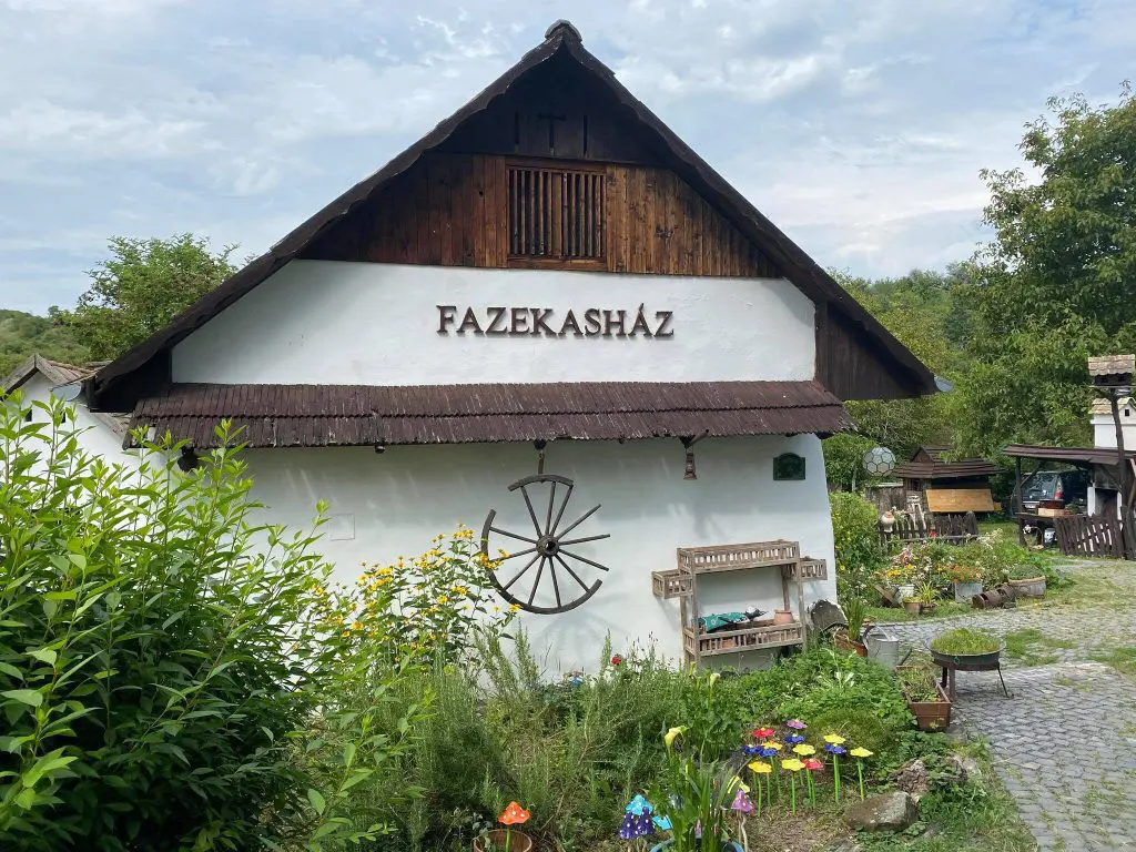 Hagyományőrző programok és látnivalók Hollókőn