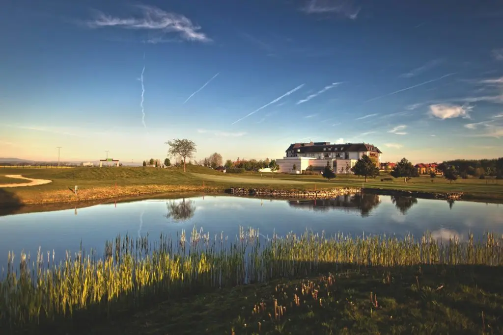 Nyári varázslat Bükfürdőn, a 7 mesetó mellett: „a golf és a wellness birodalma” - Greenfield Hotel Golf & Spa**** +superior