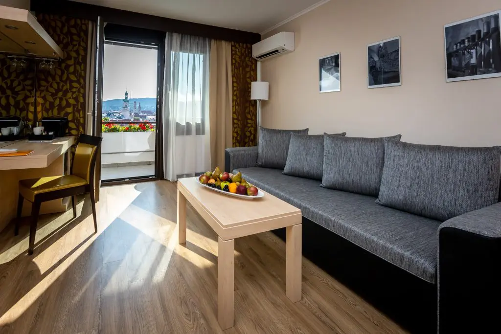 Édenkert a soproni Tűztorony „árnyékában”‒ csodás kilátással az Alpokaljára - Hotel Sopron