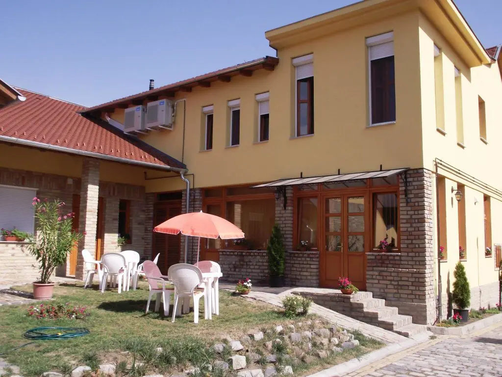 10+1 kihagyhatatlan látnivaló a Hírös városban (+ szállásajánló)