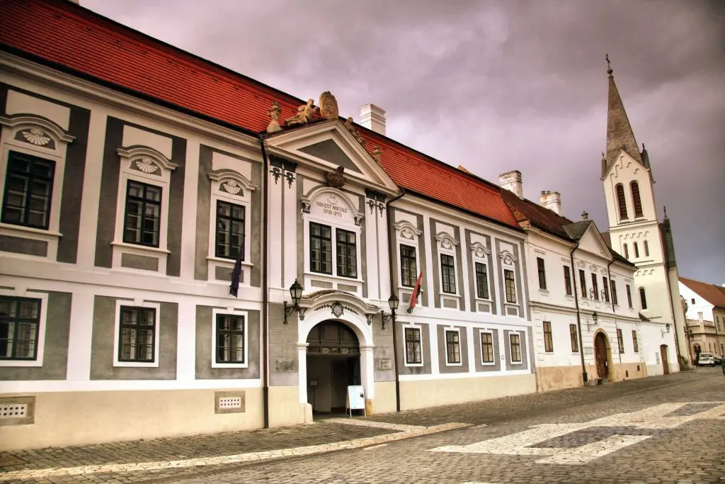 A legjobb veszprémi programok idén nyárra – Ne hagyd ki a Kulturális Főváros kavalkádját!
