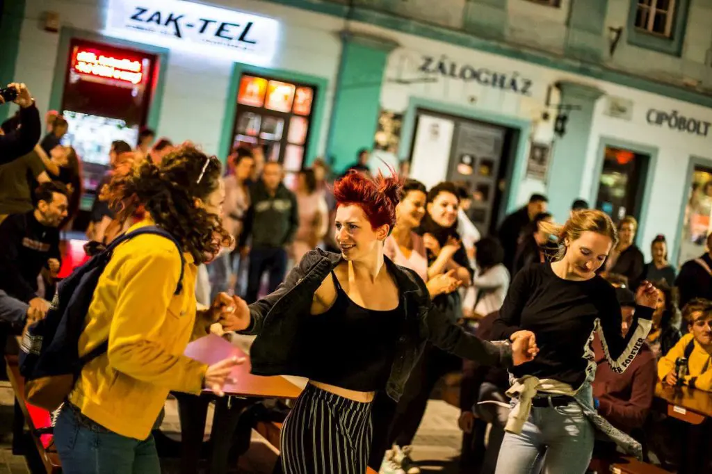 A legjobb veszprémi programok idén nyárra – Ne hagyd ki a Kulturális Főváros kavalkádját!