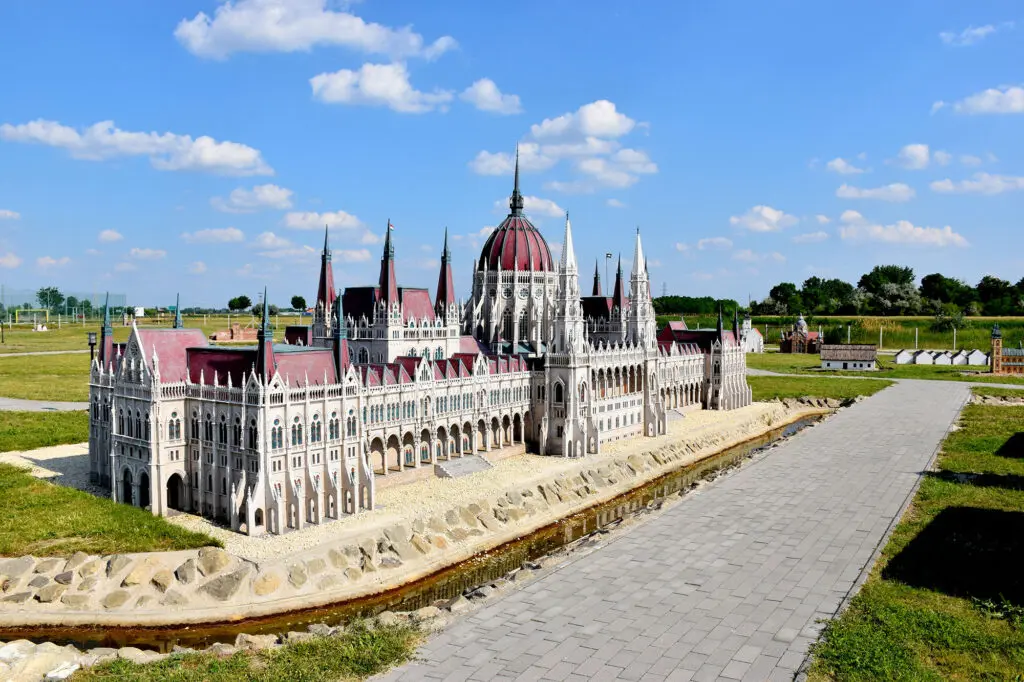 Megfogadtad, hogy többet leszel idén a természetben? Íme 15 útvonal kezdőknek!