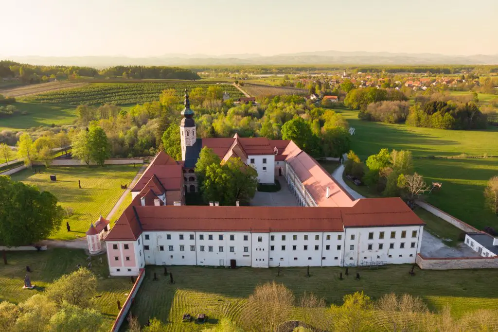 1 nyaralás, 2 ország – kalandra fel! Szlovén látnivalók a horvát határ mentén