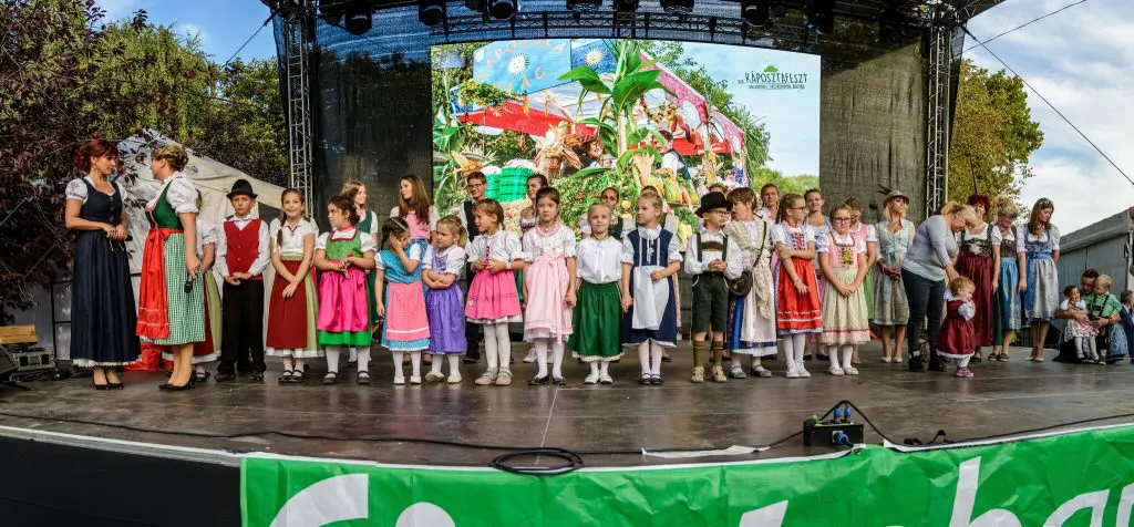 50+ őszi program