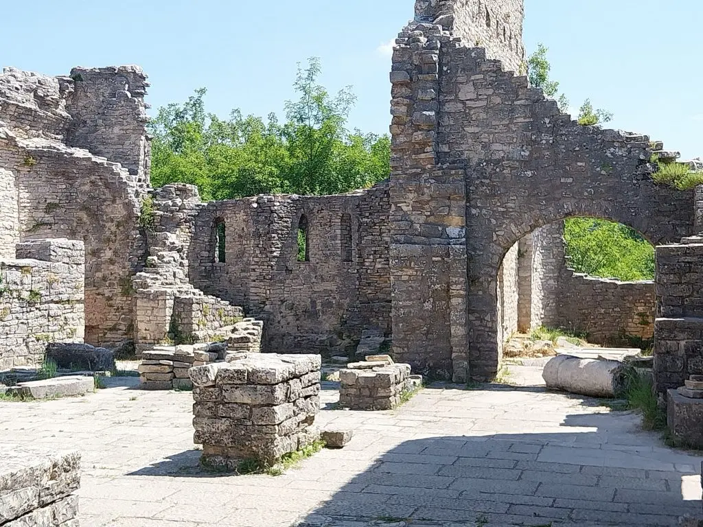 Különleges program Isztrián: a titkos középkori romváros