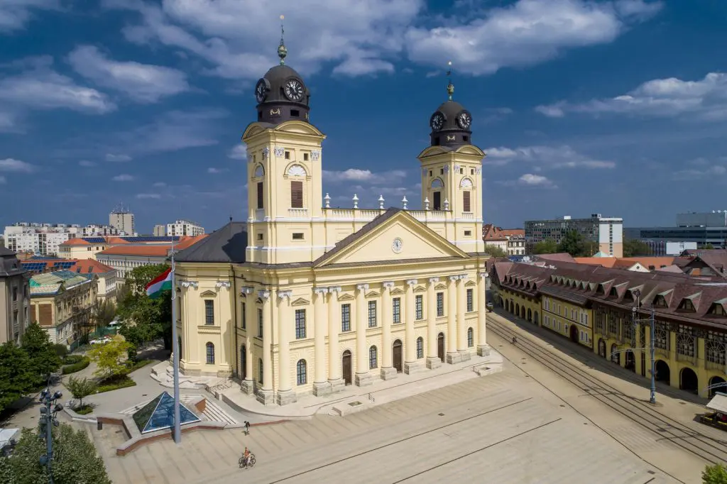 A királynék, a folyók és a napfény városa – honnan kapták a magyar városok fantázianeveiket?