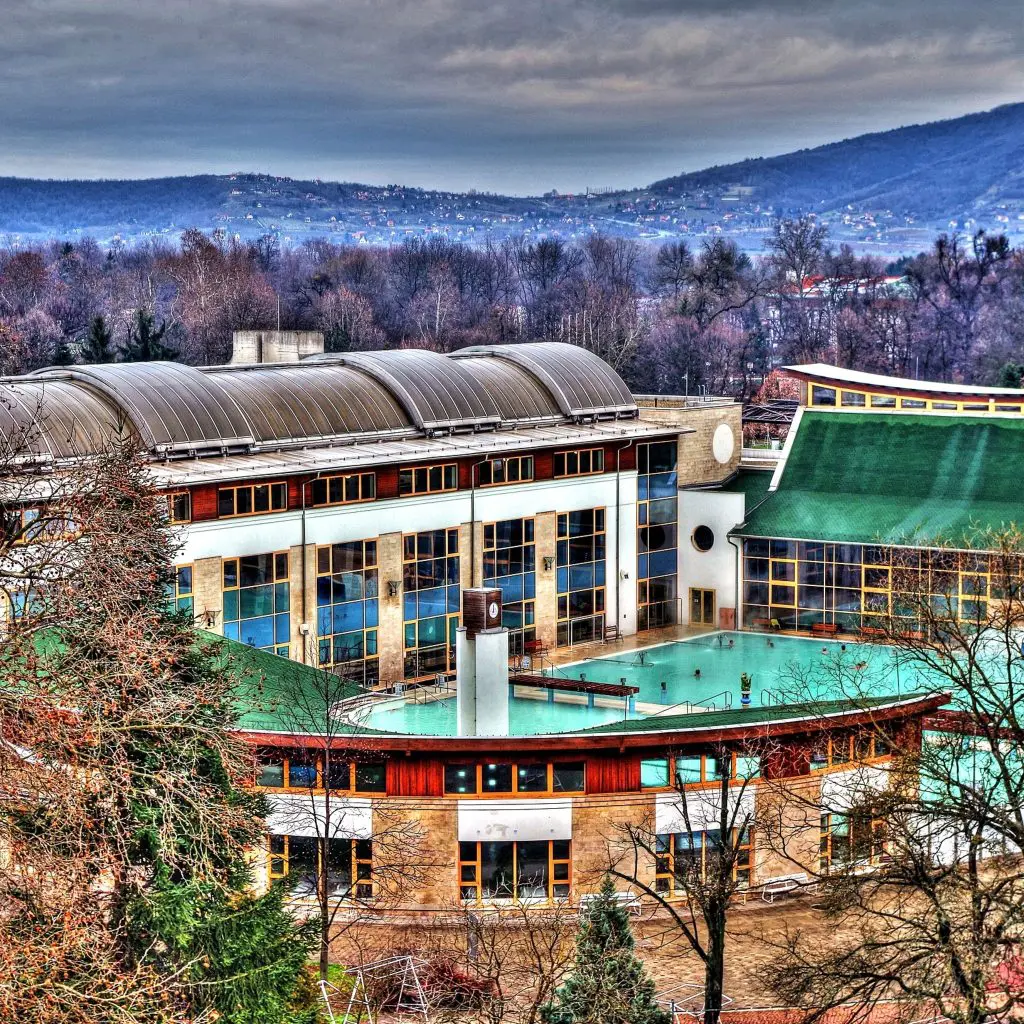 Játssz velünk, és nyerj egy melengető wellnesshétvégét a harkányi Dráva Hotel Thermal Resortba!
