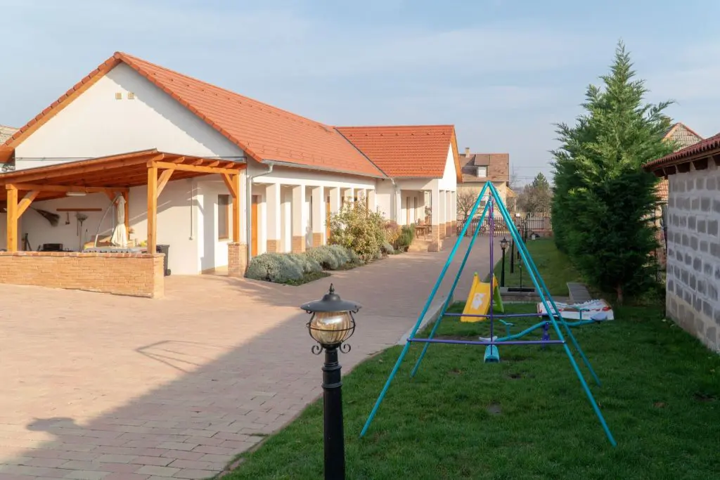 Különleges program ősszel – túrázzatok ti is a Marsra, a gánit Bauxitföldtani Parkban, a Vértesben!