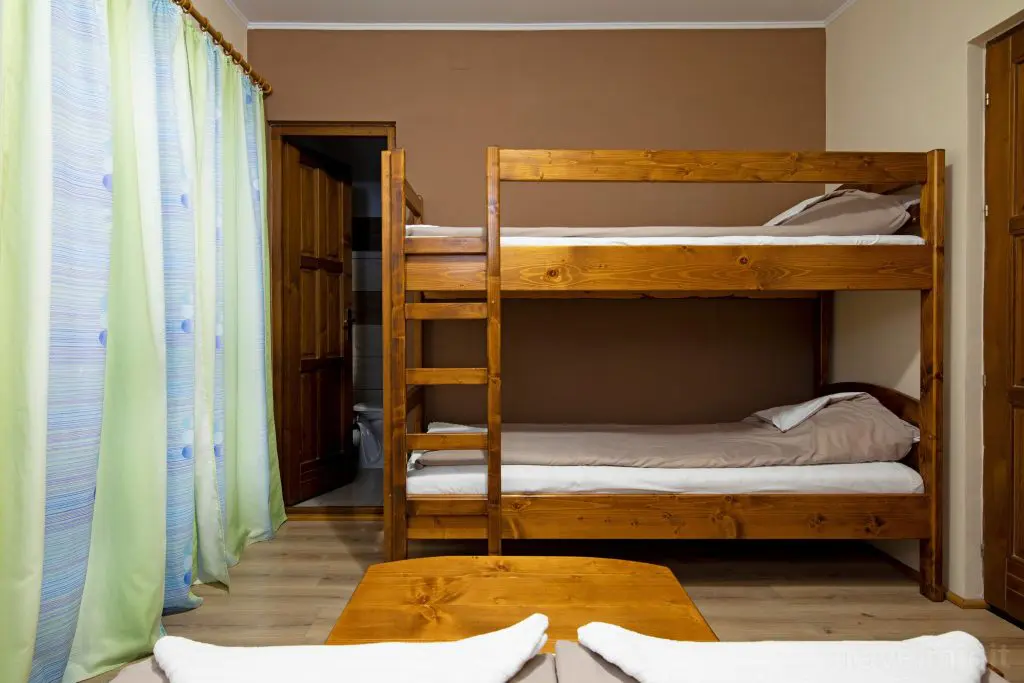 Utazás „az erdőn túl” − Top 25 családbarát erdélyi apartman