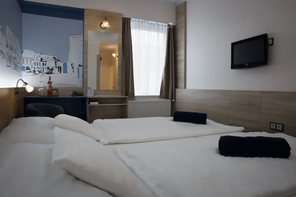 Élőzene, szilveszteri menü, pezsgő minden mennyiségben – 25 szállás, amely szilveszteri programokkal vár