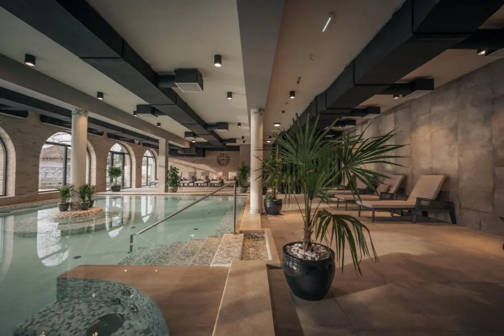 A májusi eső most wellnesshétvégét ér! Játssz velünk, és nyerj egy életreszóló élményt a Bordűr Wellness Hotel Superior & Szőnyegmúzeumba!