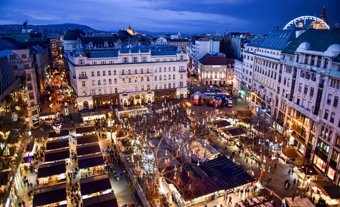 Mesés adventi vásárok és karácsonyi programok Budapesten - Szallas.hu Blog
