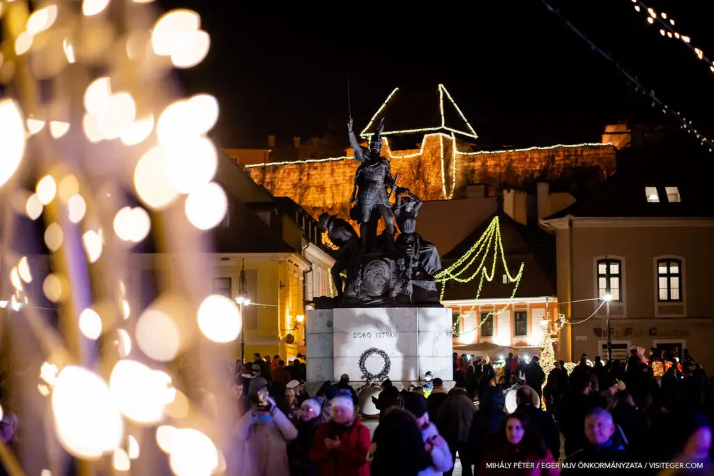Varázslatos Advent Egerben: program- és szállásajánlóval