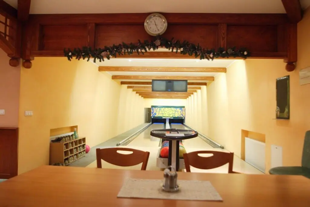 Pihenj és szórakozz egyszerre! - Szállások bowlingpályával