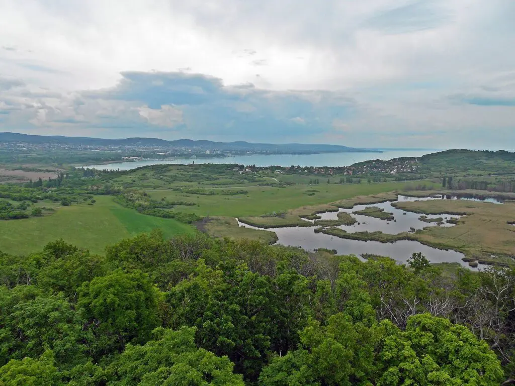 Tavaszi Balaton újratöltve – Nincs Tihanyi-félsziget tihanyi gejzírmező nélkül!