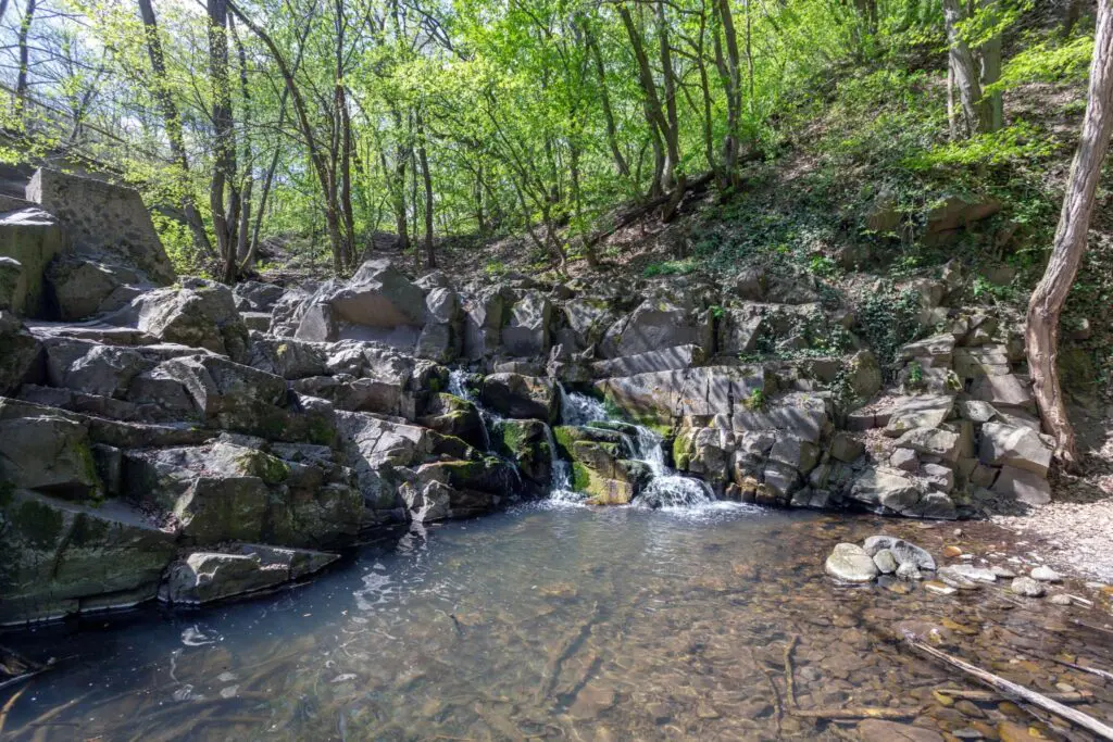 Ez Szentendre: kisváros nagy történetekkel, príma lángossal, 10.000 macskakővel