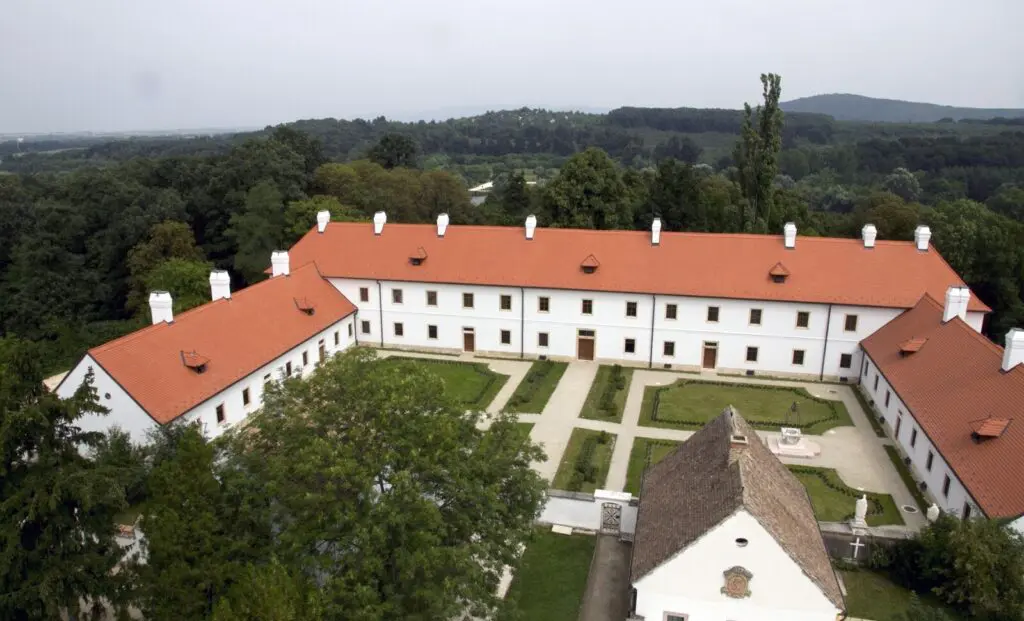 Startol az év kerékpáros versenye - Itt halad keresztül a Tour de Hongrie 2025!