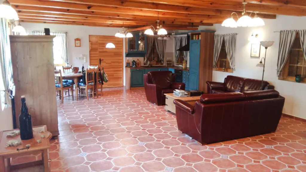450+ lépcsőfok, panoráma, 100% Balaton – Vár a legendás Bujdosók lépcsője!