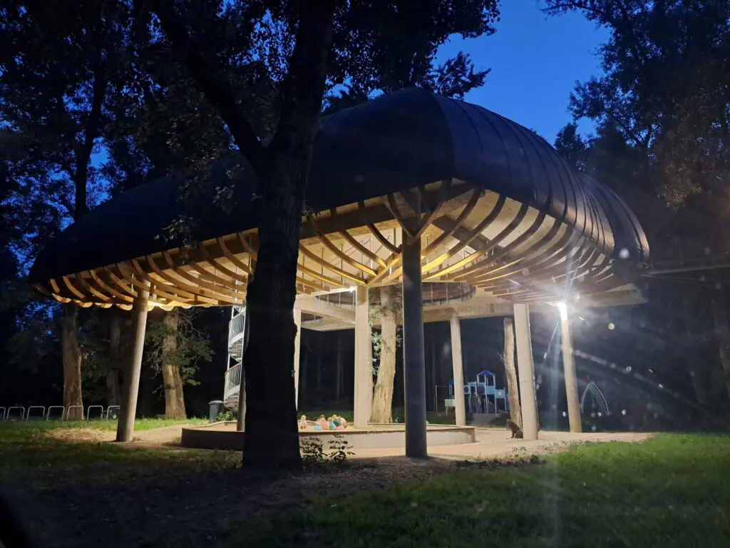 Nagykörűi lombkoronasétány és lombház - Bakancslistás hely a Tisza mellett