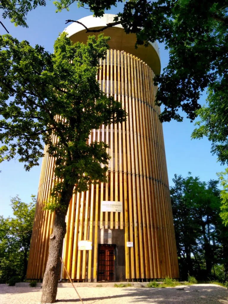 Vaskapu-szikla túra: a Pilis vadregényes oldala, kilátókkal és szurdokokkal