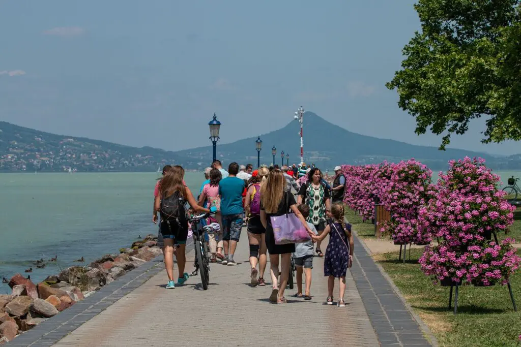 Eltűnt falvak, sárkányok és visszhangok - Misztikus balatoni helyek nyomában