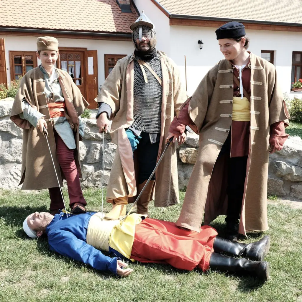 A Börzsöny magányos vára: Drégely vára, az Apródok útja tanösvény és a Szondy-legenda
