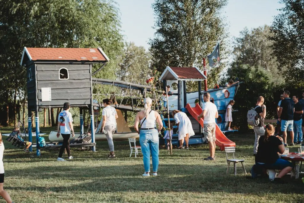 Nem mindennapi program Szeged mellett: Különleges bivalysimogató vár Sándorfalván