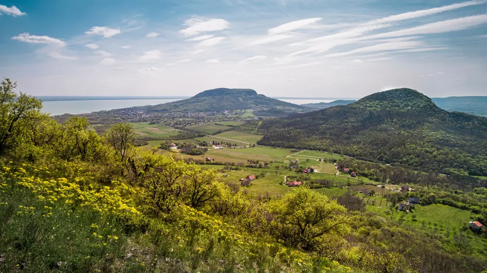 Balaton Camino: 200+ km a Balaton körül – miért és merre indulnak el rajta egyre többen?
