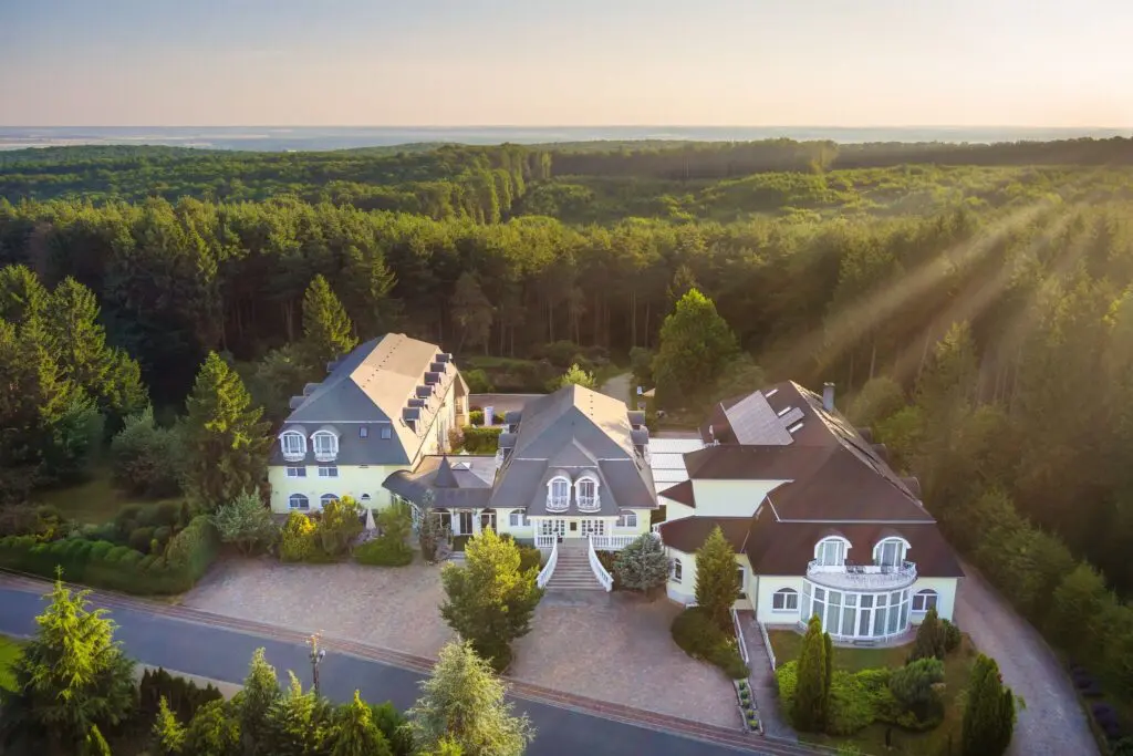 Top 10 természetközeli hotel és látnivalók a tavaszra