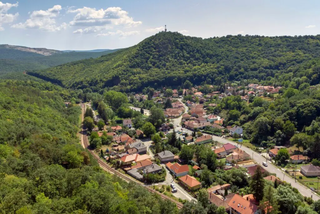 Aktív pihenés felsőfokon: Top 10 hotel és apartman kalandvágyóknak