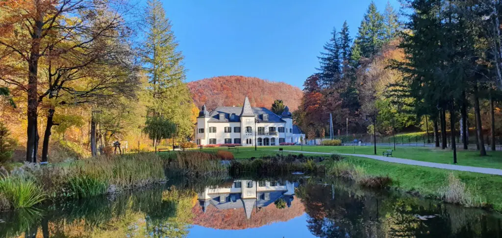 Top 10 természetközeli hotel és látnivalók a tavaszra