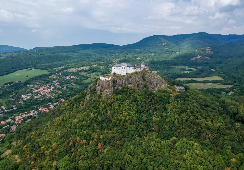 Tíz európai úti cél, ahol az olcsó nyaralás is igazi élményekkel vár
