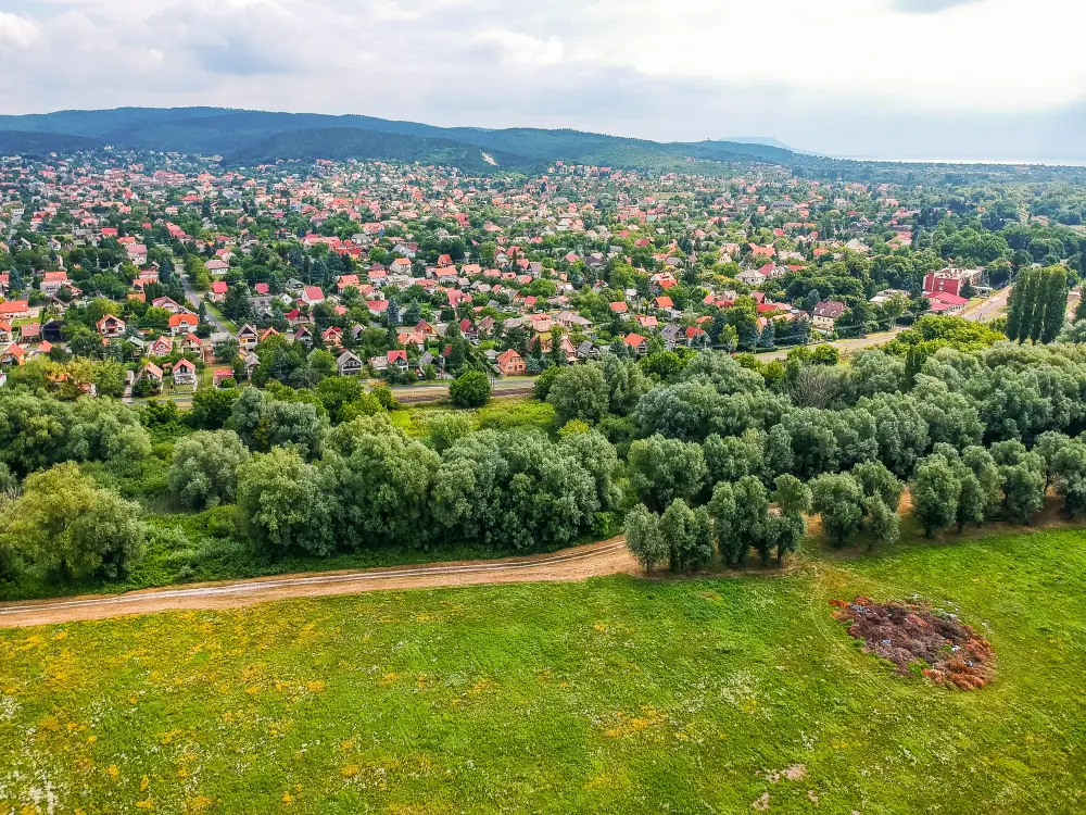 Balaton, panoráma, legendák – Gyerekbarát túra a Dolomit tanösvény kincseivel