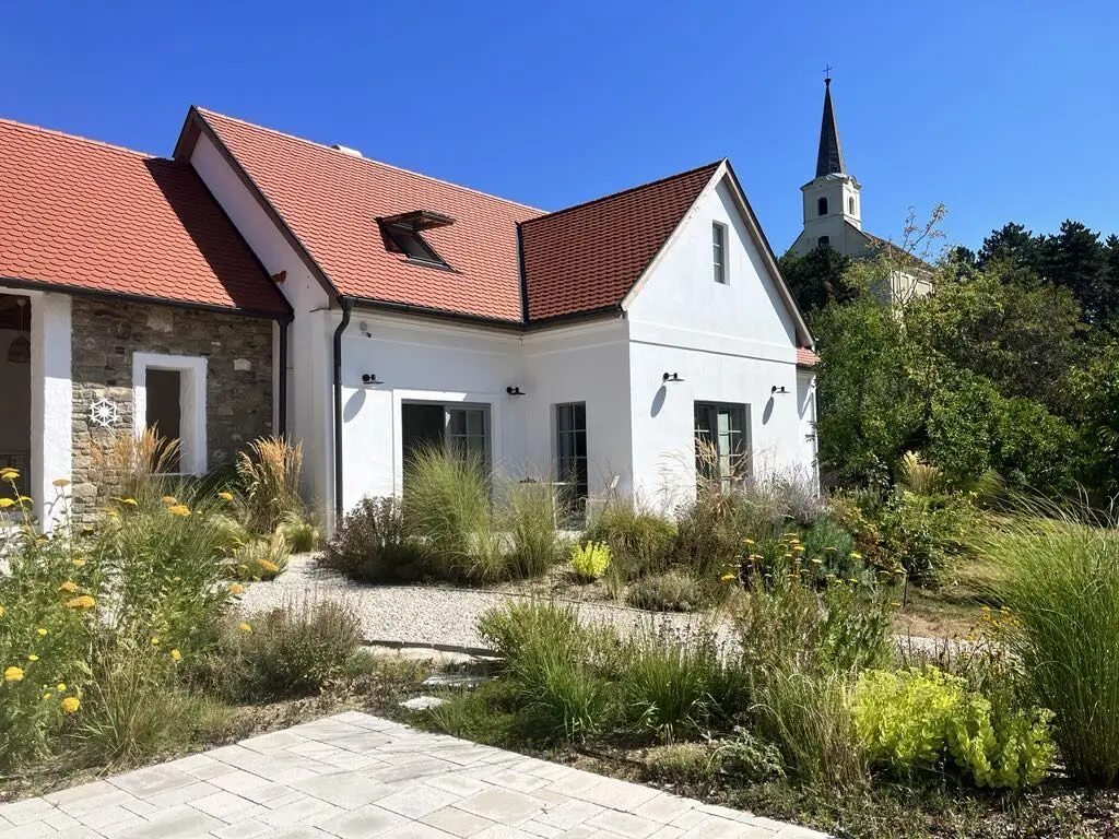 Balatoni Provence – A Balaton-felvidék titkos világa, amit látnod kell