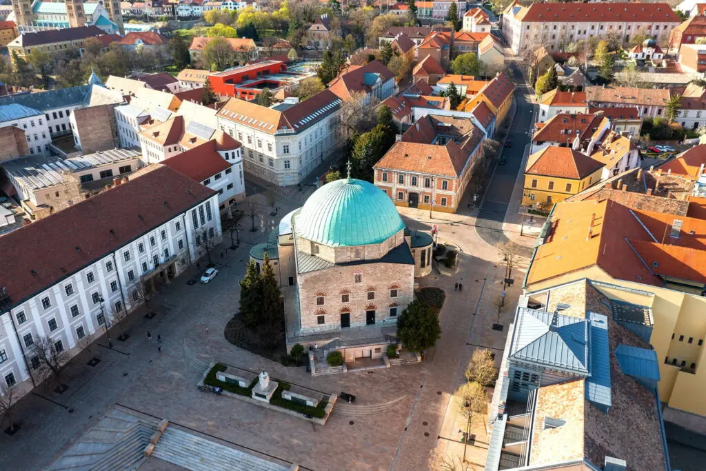 Solo trip itthon: 5 belföldi úti cél és programok egyedül utazóknak