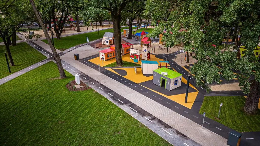 Ha a sima játszótér már kevés: 5+1 óriási játszópark gyerekeknek
